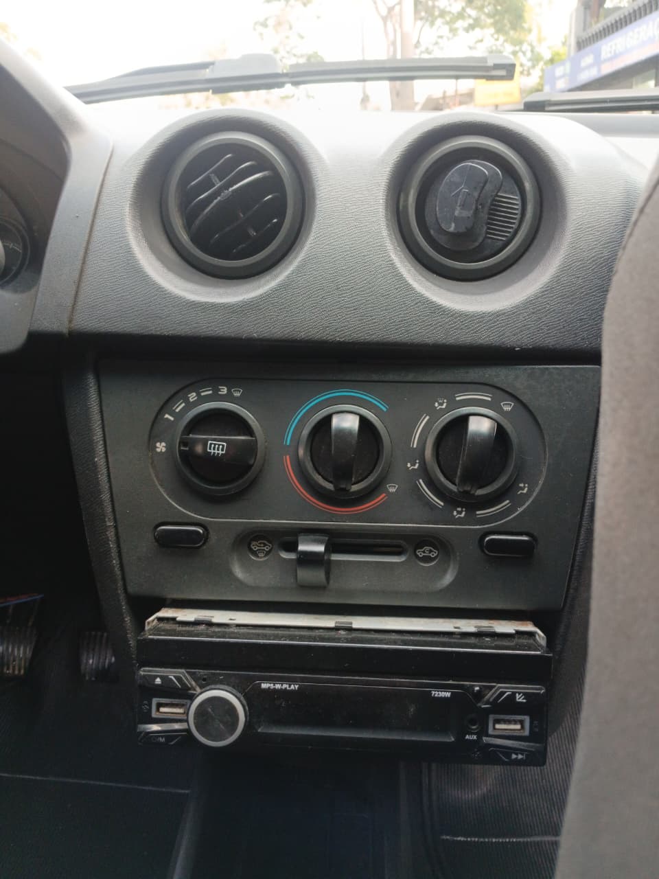 Chevrolet Celta 2010 — foto 12