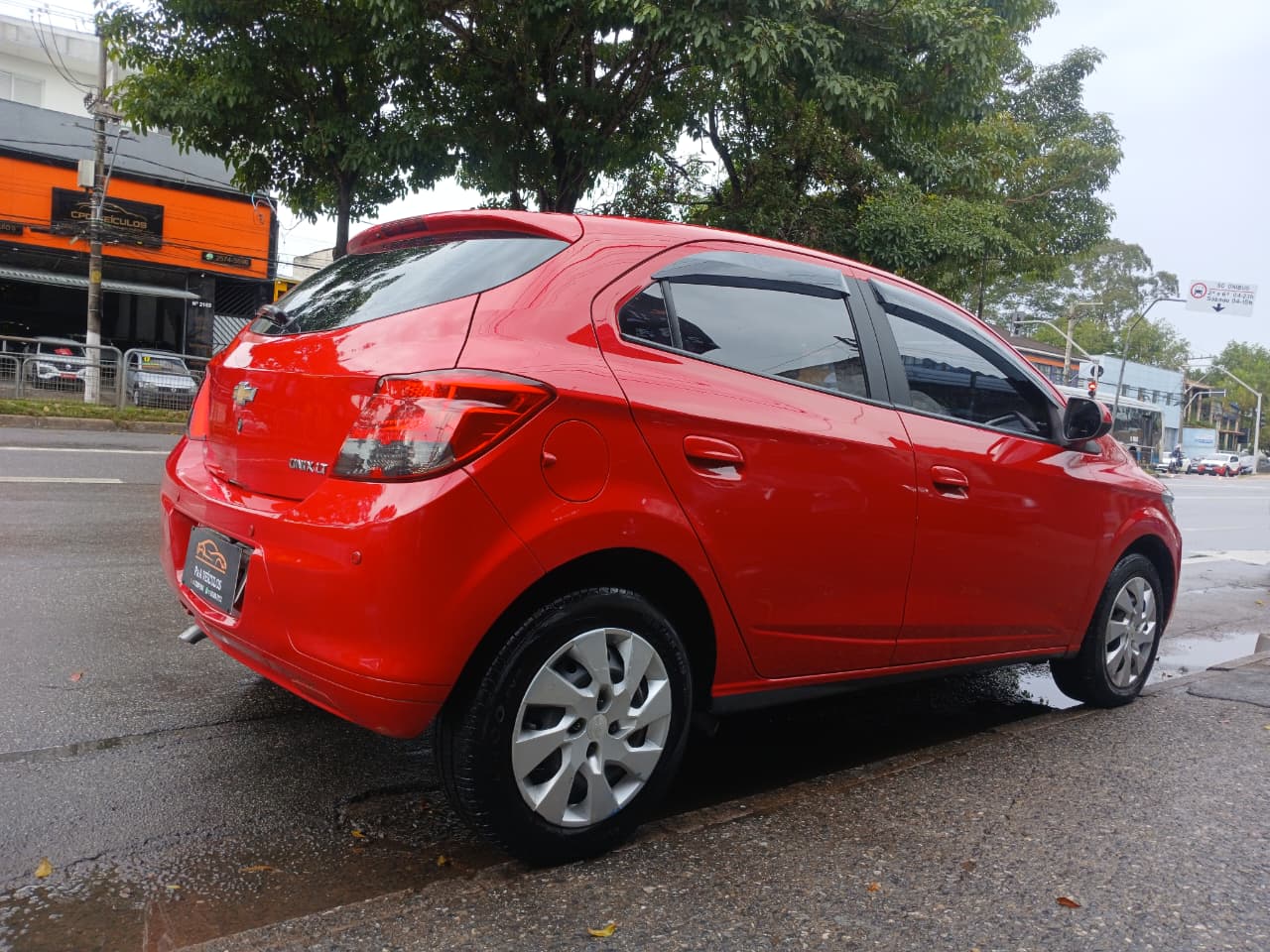 Chevrolet Onix Hatch LT 1.4 8V Flex Power 2015 — foto 5