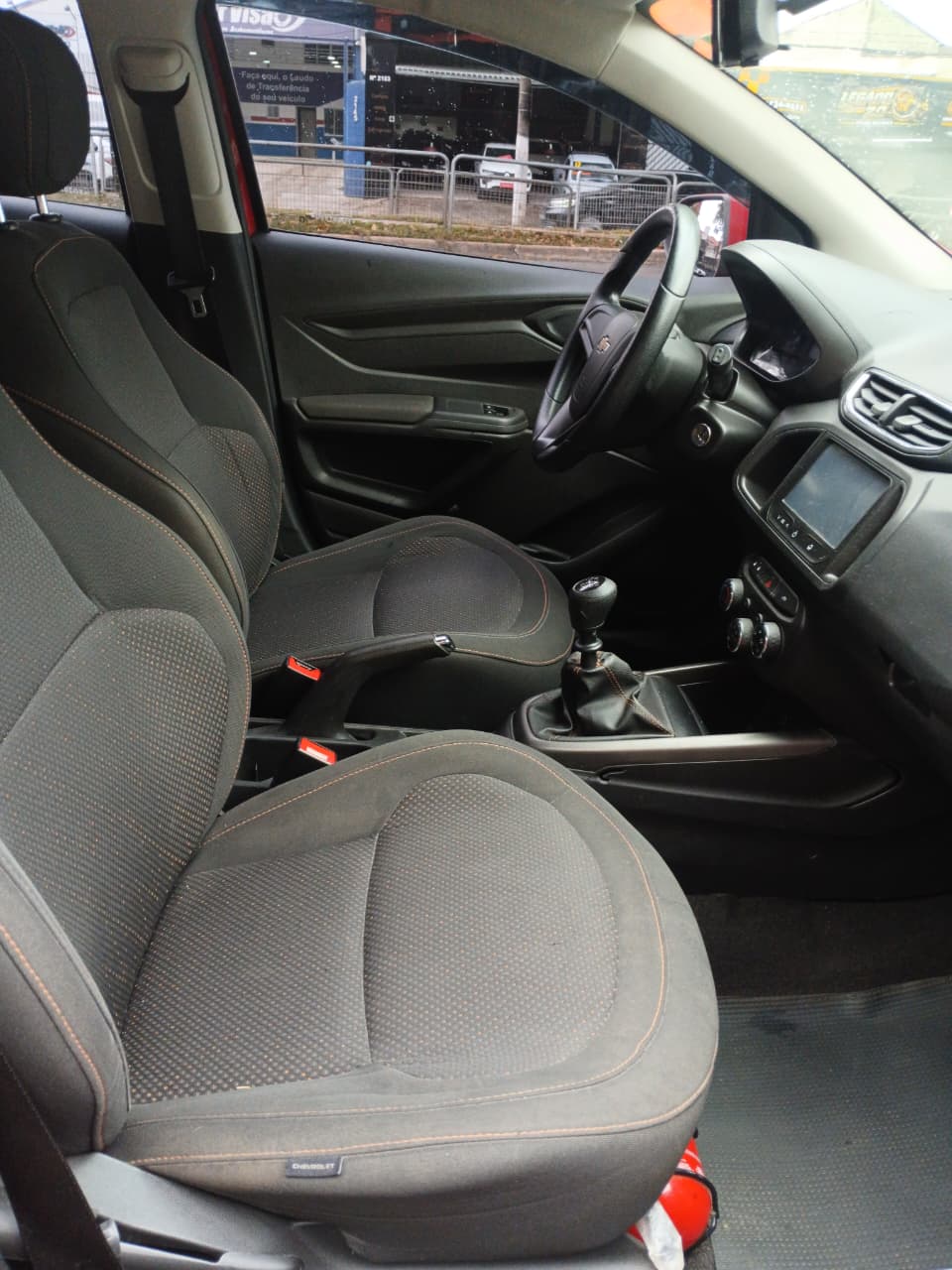 Chevrolet Onix Hatch LT 1.4 8V Flex Power 2015 — foto 9